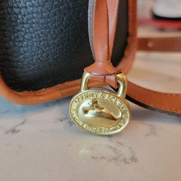 Dooney & Bourke Essex Bag (Black & British Tan) - Original Vintage Bag - Picture 3 of 15